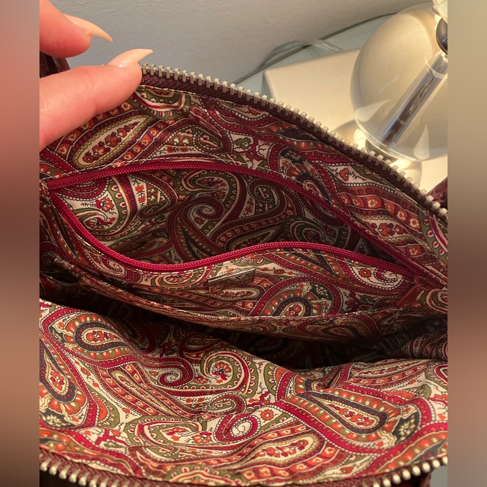Maxx New York hand bag, lightly used. No flaws. - Picture 3 of 7